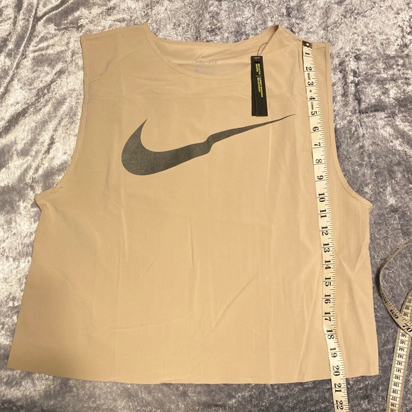 Nike Top - Picture 4 of 5
